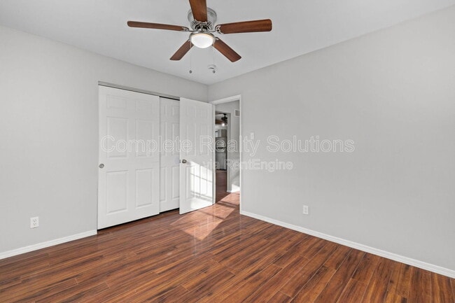 Building Photo - 10768 Runningbrook Dr
