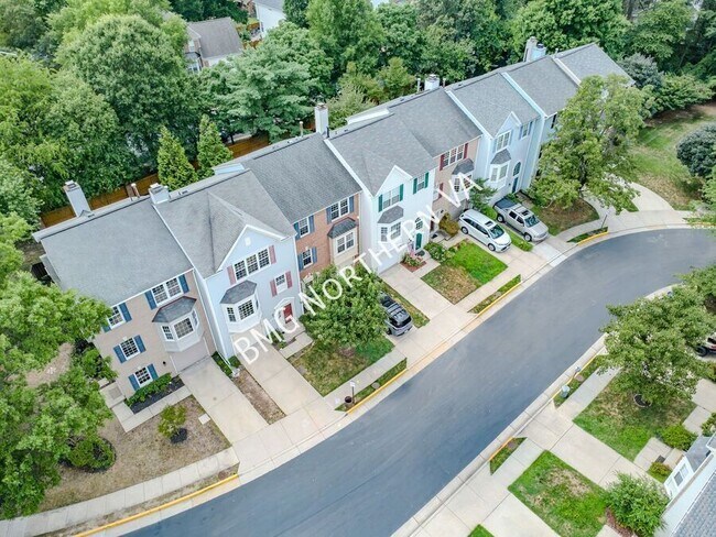 Building Photo - 6001 Keble Dr