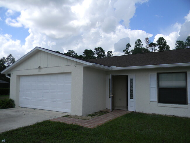 Primary Photo - 4 bedroom / 2bath Home for Rent Kissimmee....