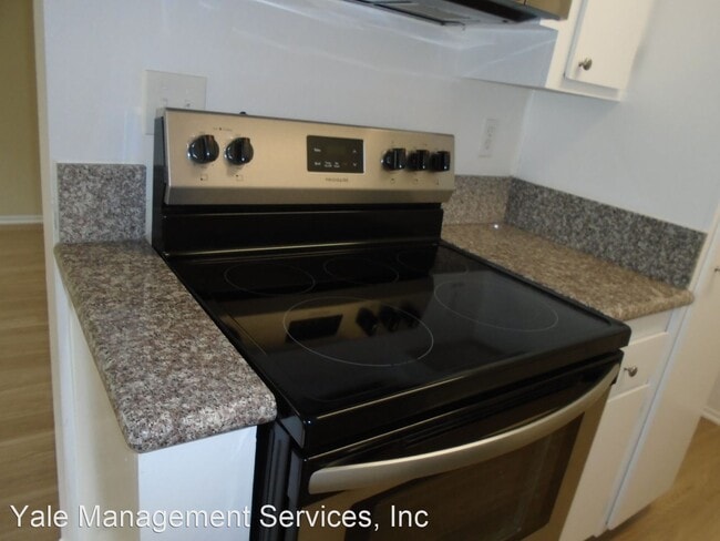 Building Photo - 18355 Collins St