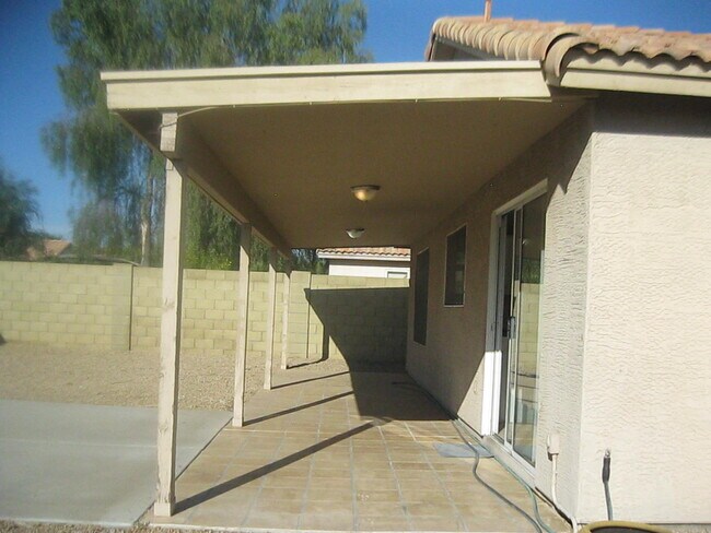 Building Photo - 7726 W Ocotillo Rd