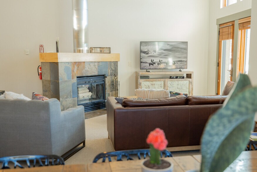 Building Photo - 12150 Big Cottonwood Canyon Rd