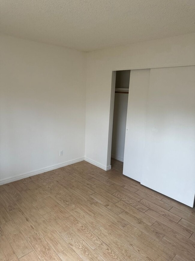Building Photo - Pineview Village Condo for Rent_Available NOW