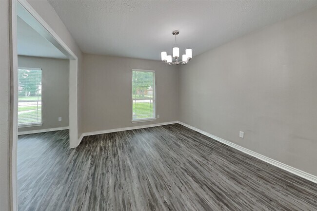 Building Photo - 18330 Ella Blvd