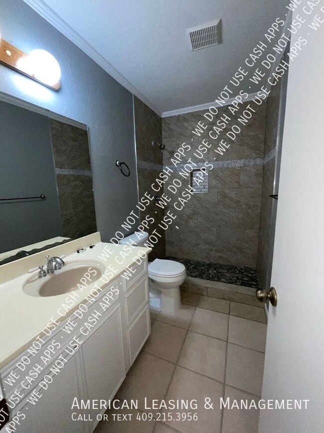 Building Photo - 8205 Heartfield Ln