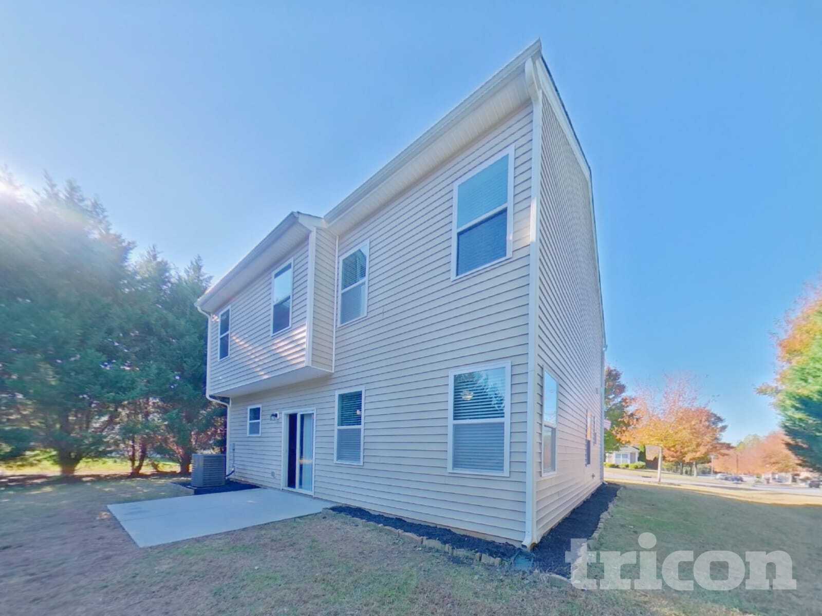 Building Photo - 806 Simones Ct