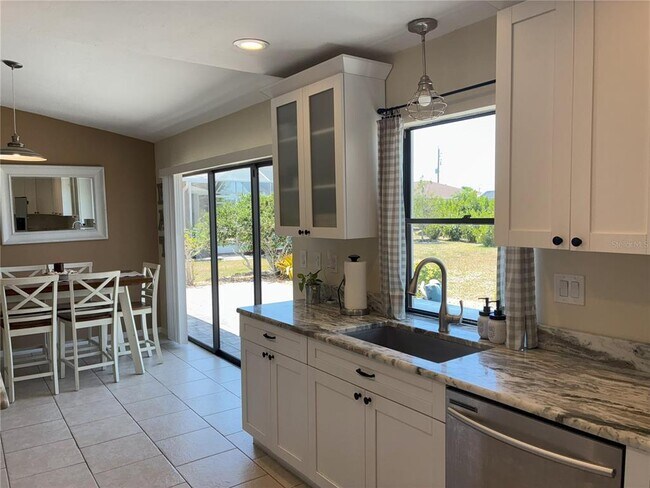 Building Photo - 2067 Newcastle Ln