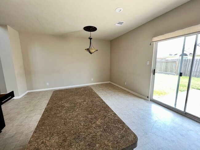 Building Photo - 10831 Woodwind Shadows Dr