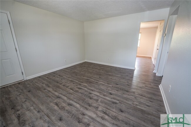 Building Photo - 96 Ivey St