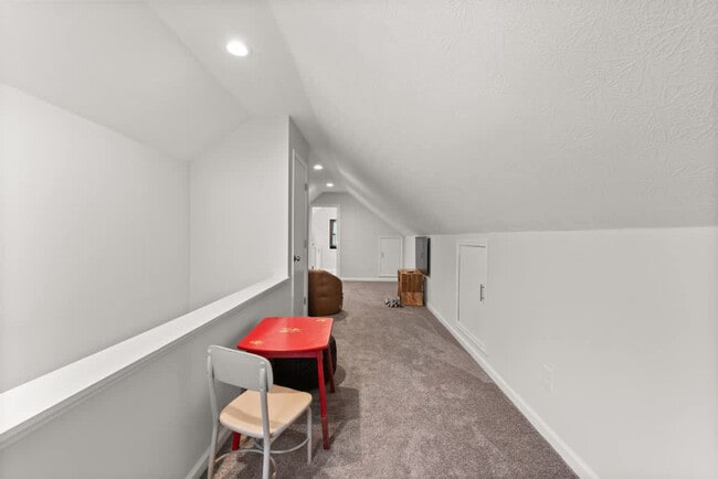 Building Photo - 6430 Olde York Rd