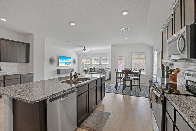 Kitchen - 2638 Azales Run Dr