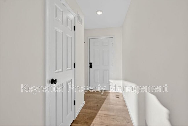 Building Photo - 112 Deer Grv Ct