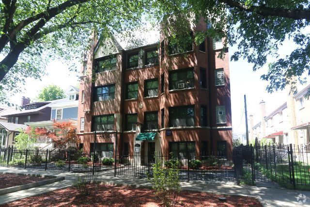 Building Photo - 4617 N Paulina St