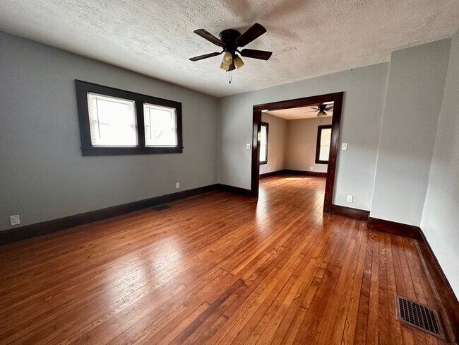 Building Photo - DEPOSIT MOVES YOU IN! No rent due until Au...