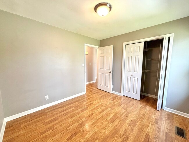 Building Photo - 3411 Polly Dr