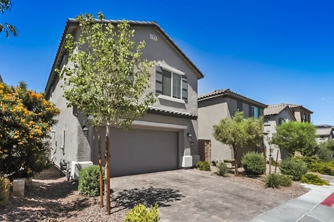 Building Photo - Skye Canyon Beauty With 3 Beds And A Loft