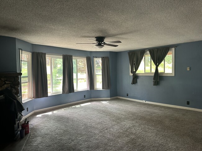 Building Photo - 49801 Canoga Dr