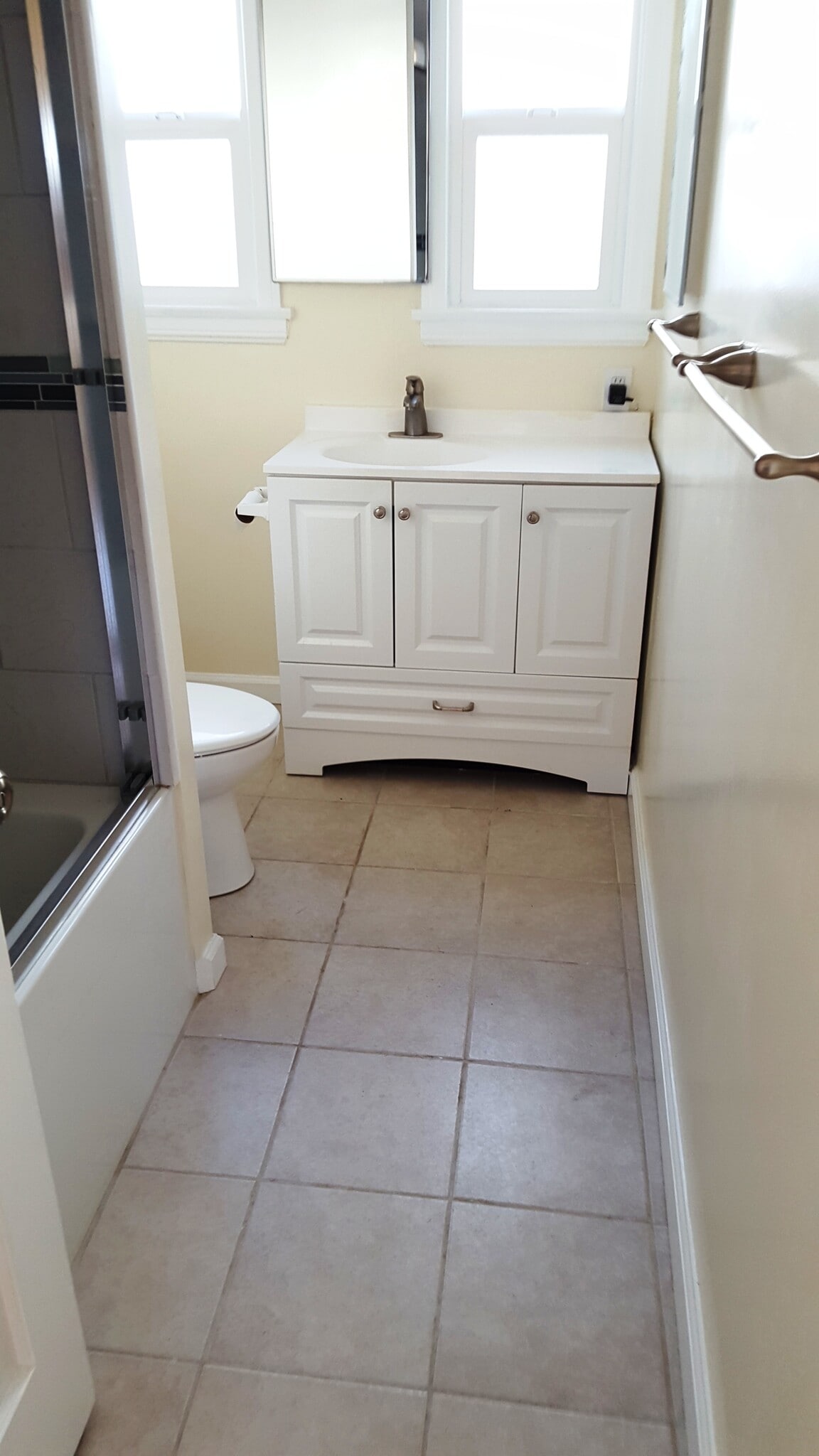 3237 Cardiff front bathroom - 3237 Cardiff Ave