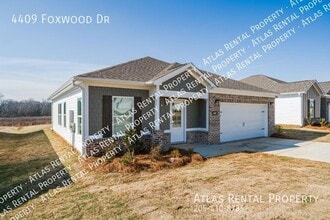 Building Photo - 4409 Foxwood Dr SE
