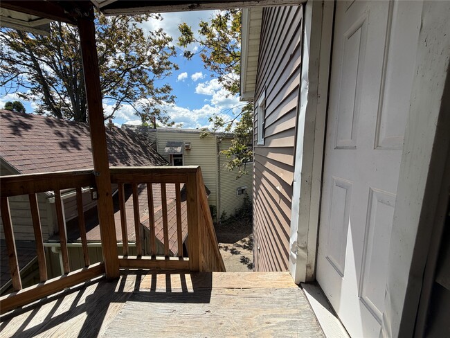 Building Photo - 274 Chenango St