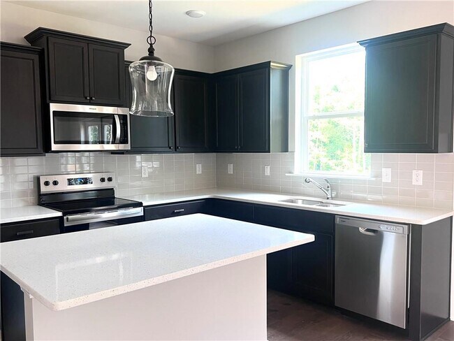 Building Photo - 4385 Easter Lily Ave