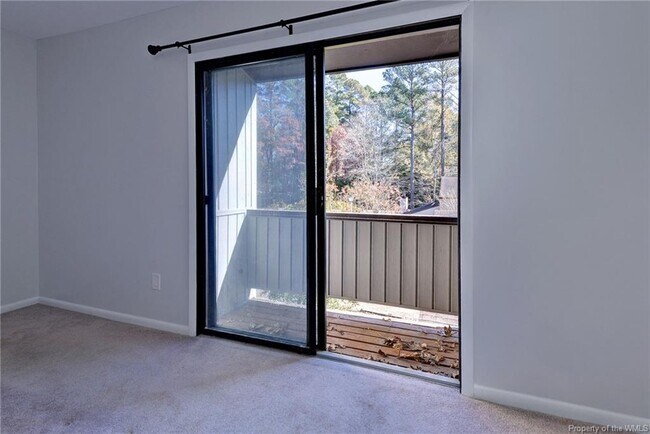 Building Photo - 8 Spring W