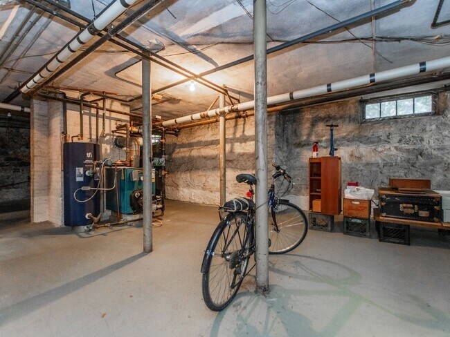 Building Photo - 30 Stetson St