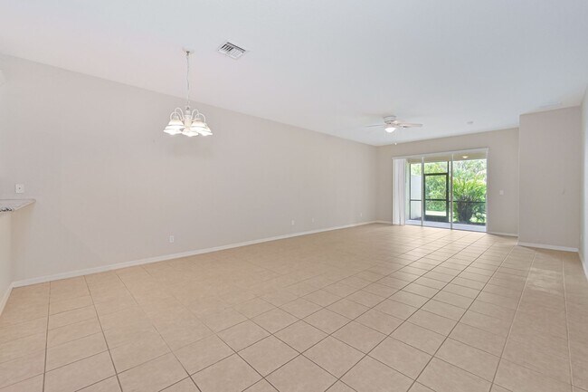 Building Photo - ** NOW AVAILABLE ** Villa in Bella Terra  - 2bed/2 bath plus den