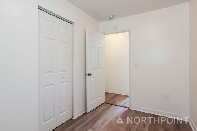 Building Photo - 3 BR/1.5BA | Newly Renovated Single Family Home |  Huge backyard|In Jacksonville!