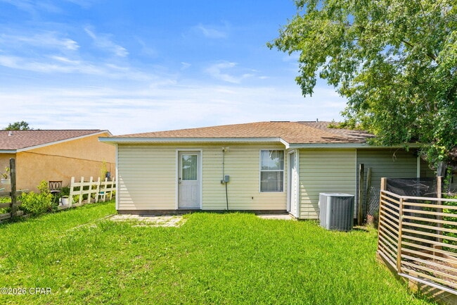 Building Photo - 2716 Oak Hammock Dr