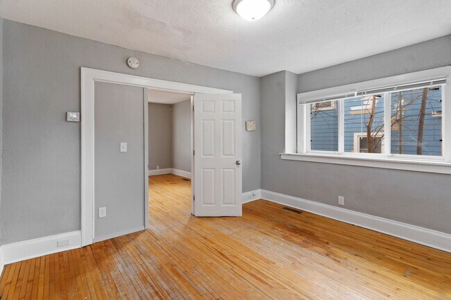 Building Photo - 1715 N Upton Ave