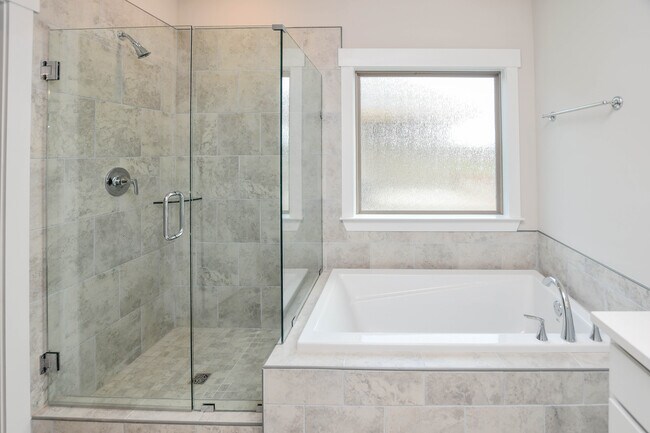 Building Photo - 148 Rosemary Ayers Dr