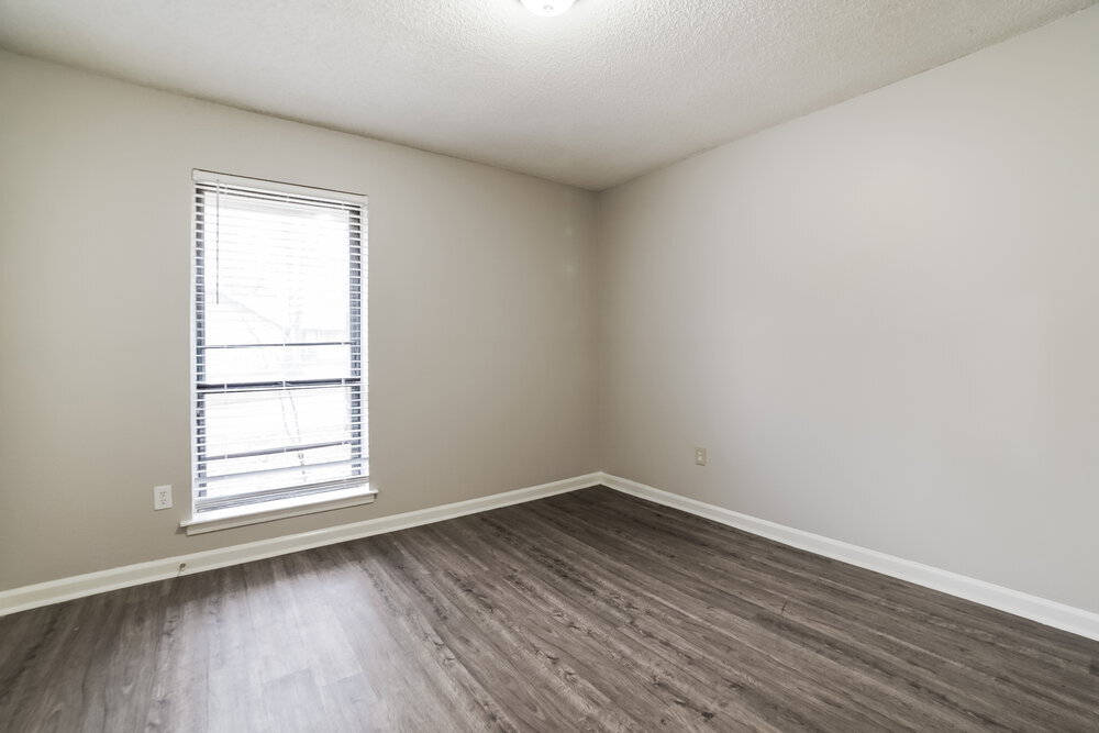 Building Photo - 4381 Crescent Park Dr