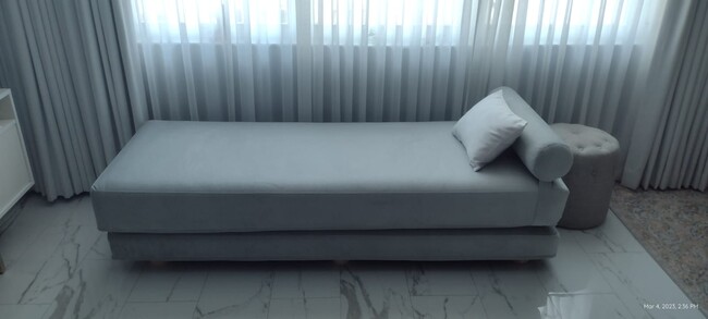 Twin daybed - 100 Lincoln Rd