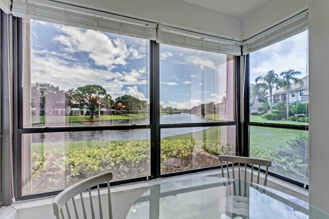 Building Photo - 3940 Back Bay Dr