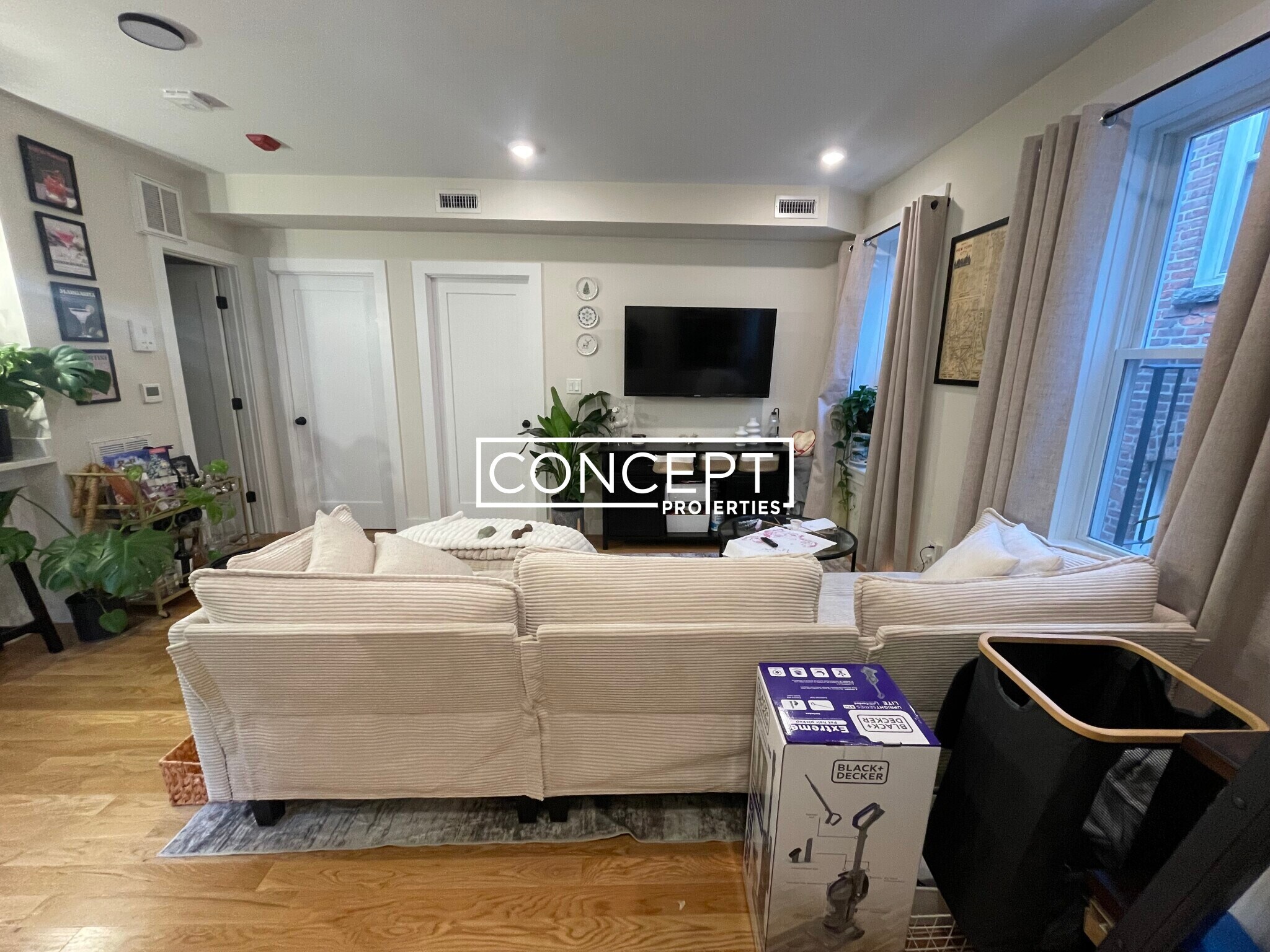 Building Photo - 64 N Margin St