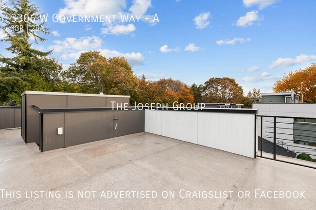 Building Photo - Stunning Magnolia 3 bed w/rooftop deck