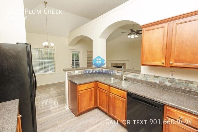 Building Photo - 2570 Plum Creek Dr