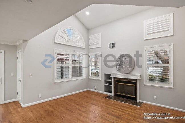 Building Photo - 6344 Holly Gillingham Ln