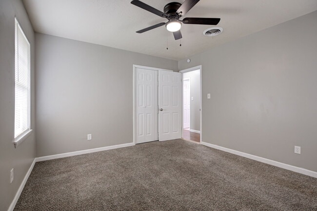 Building Photo - 1208 Avondale Dr