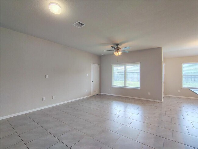 Building Photo - 18315 Pin Oak Lake Dr