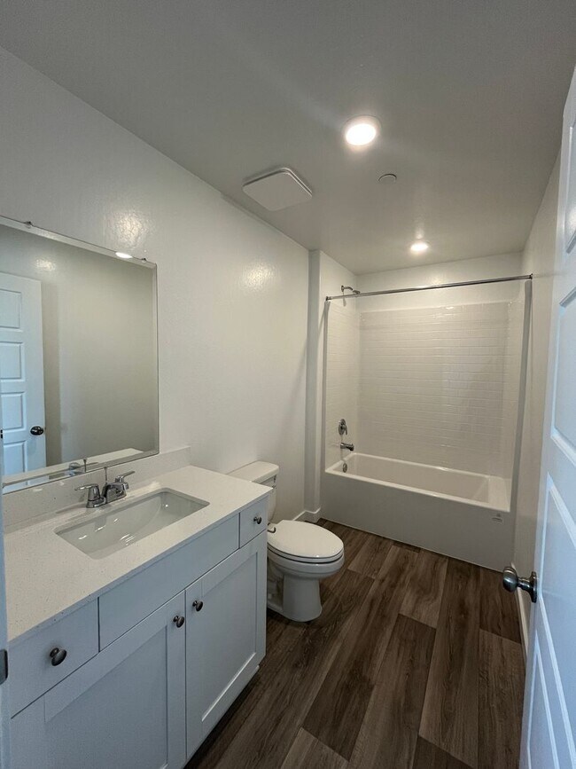 Building Photo - Newly Built Home located SE Visalia!  Coming Soon!