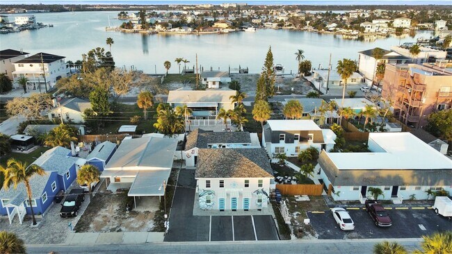 Building Photo - 14135 Palm St