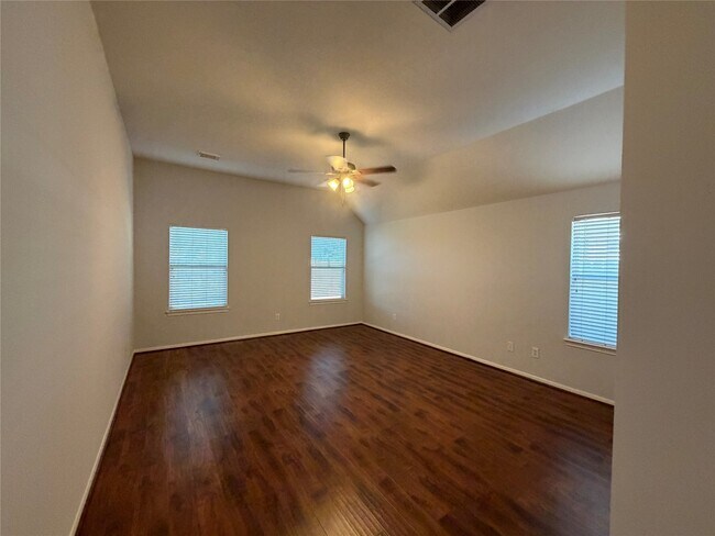 Building Photo - 3906 Alpine Cir