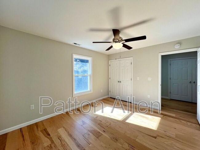 Building Photo - 305 Glenn Bridge Rd