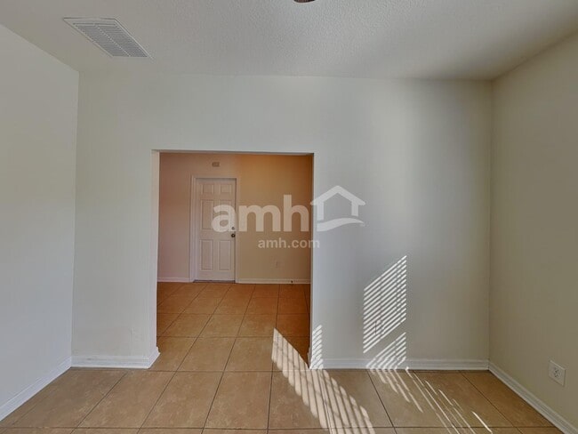 Building Photo - 1838 Castleton Dr