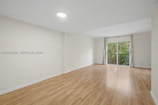 Building Photo - 6709 N Kendall Dr