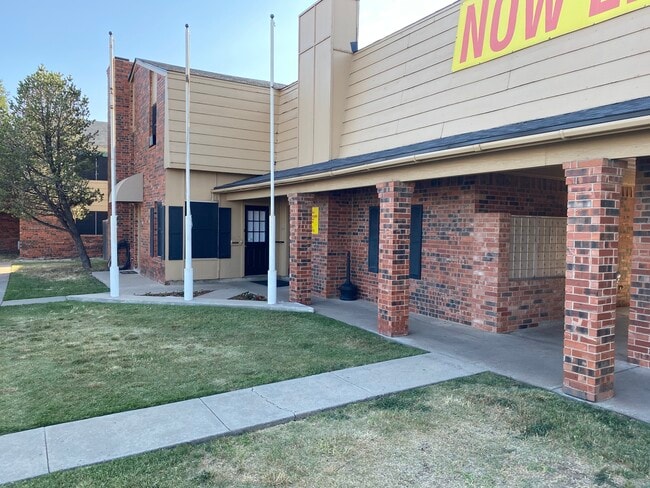 Building Photo - Pine Ridge Apartments - All Utilities Paid