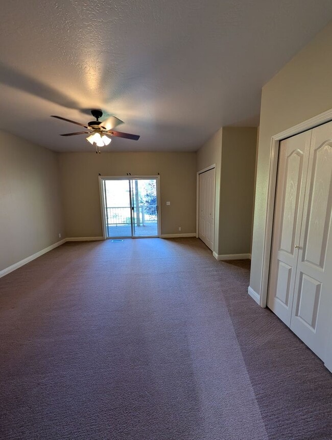Building Photo - 1366 Delphic Way