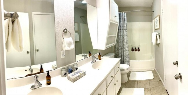 Building Photo - 1311 Bagby Ave